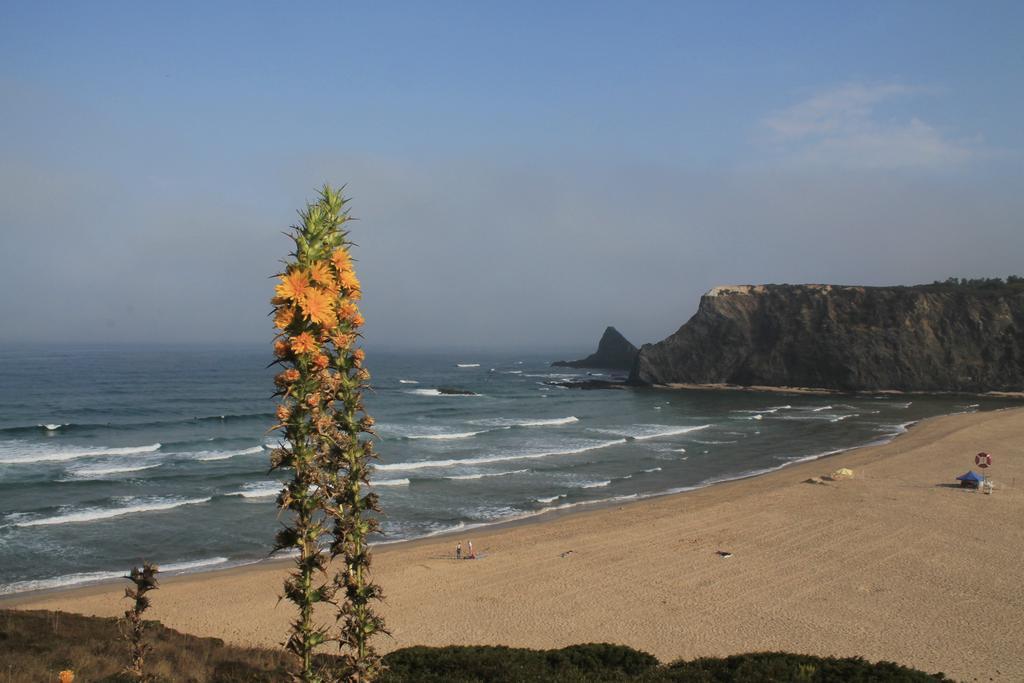 Pedra Dos Corvos Beach House Odeceixe Kültér fotó