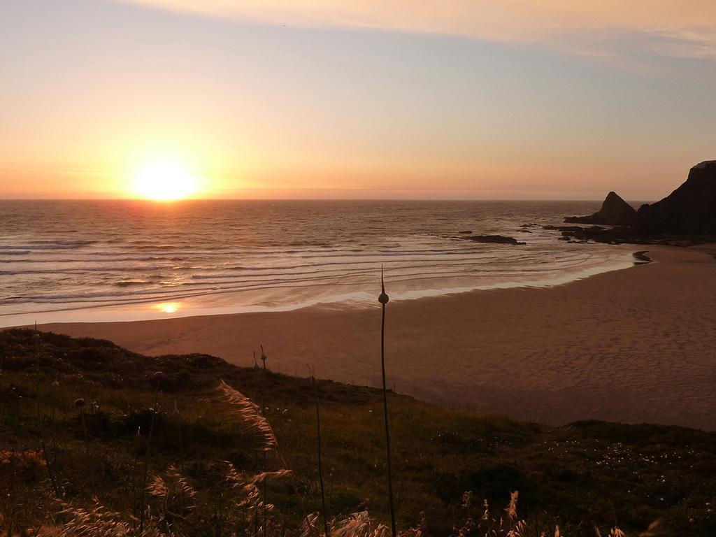 Pedra Dos Corvos Beach House Odeceixe Kültér fotó